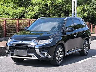 MITSUBISHI OUTLANDER  2021