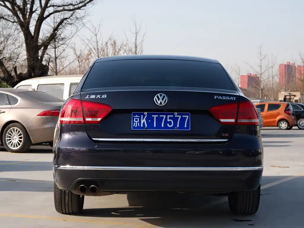 VOLKSWAGEN PASSAT 2015