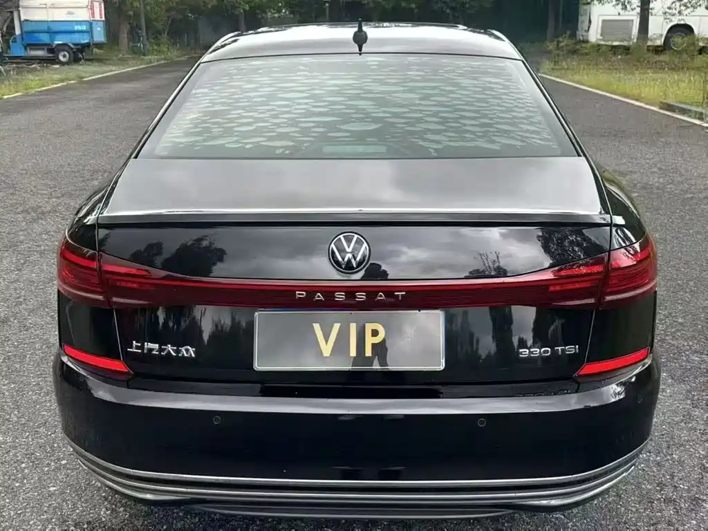 VOLKSWAGEN PASSAT 2022