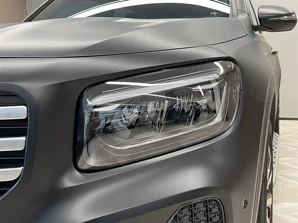 MERCEDES BENZ GLB 2024