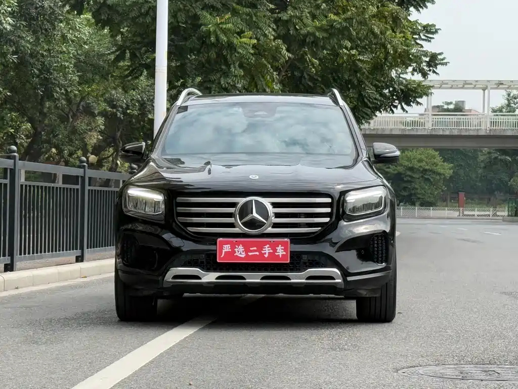 MERCEDES BENZ GLB 2023