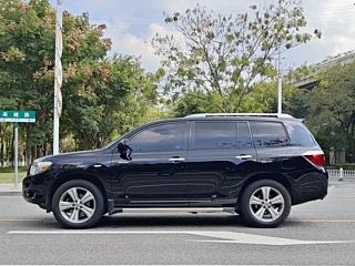 TOYOTA HIGHLANDER 2011