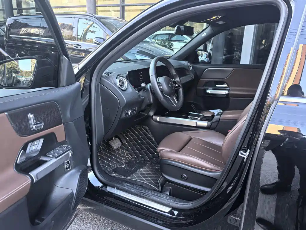 MERCEDES BENZ GLB 2022