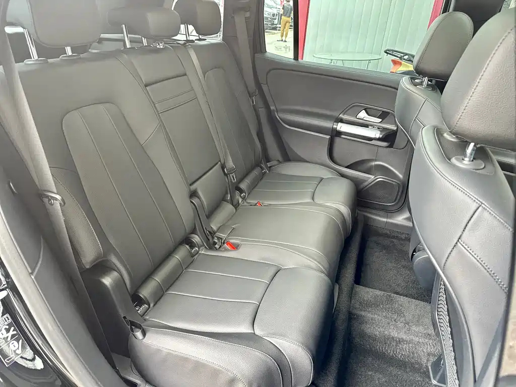 MERCEDES BENZ GLB 2023