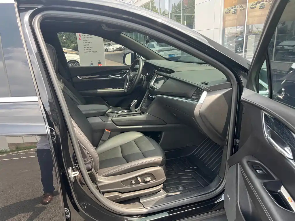 CADILLAC XT5 2022