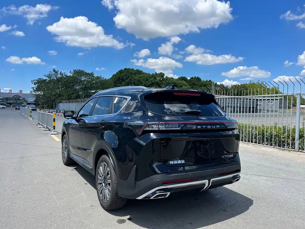 JETOUR X70 PLUS 2025