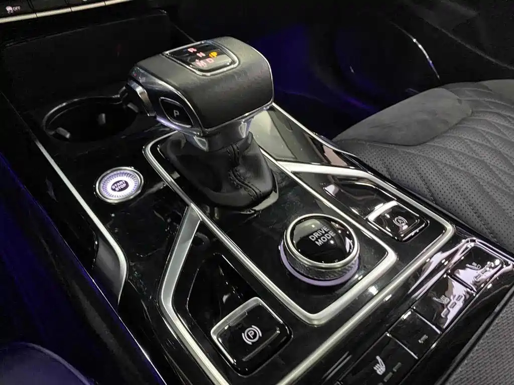 HONGQI HS5 2022