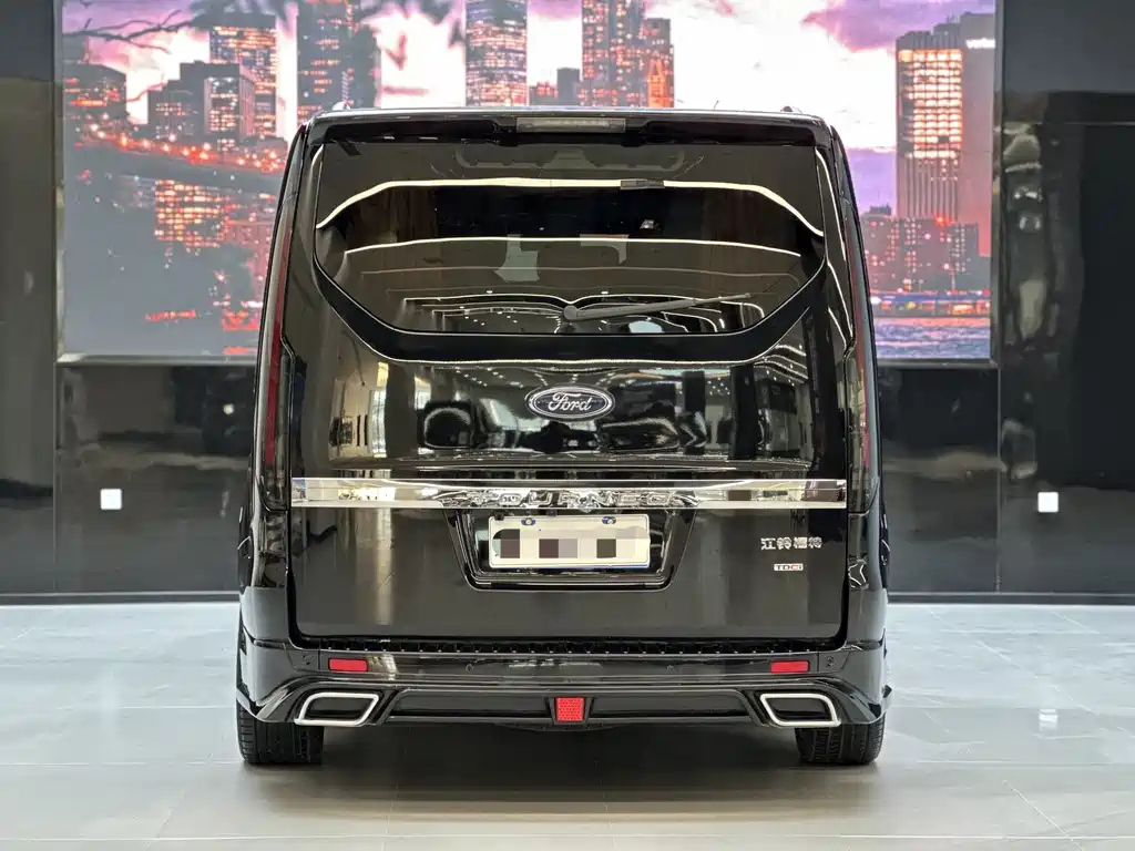 FORD TOUREO 2024