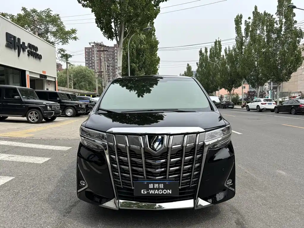 TOYOTA ALPHARD 2018