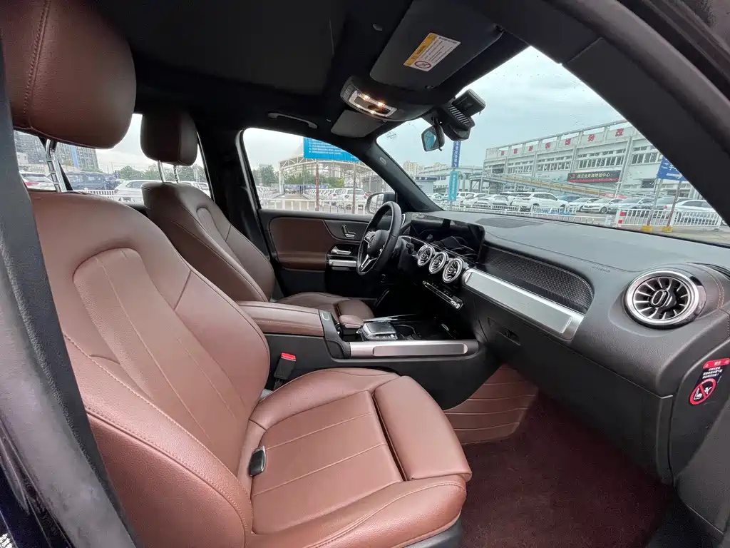 MERCEDES BENZ GLB 2021