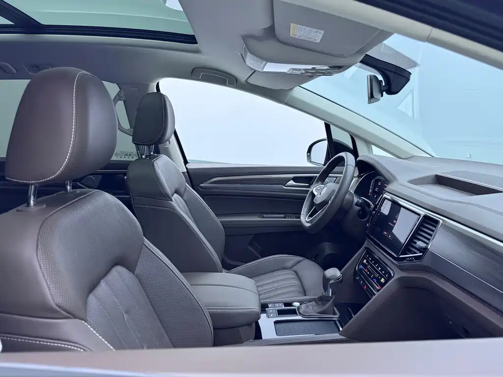 VOLKSWAGEN VILORAN 2021