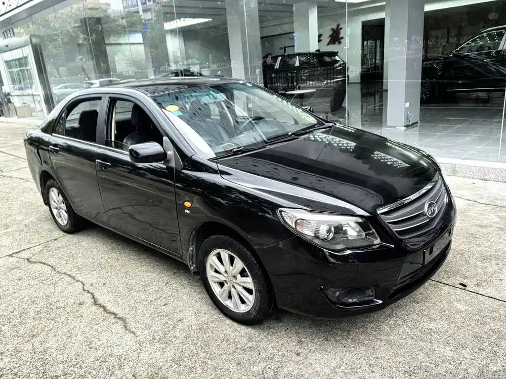 BYD L3 2015