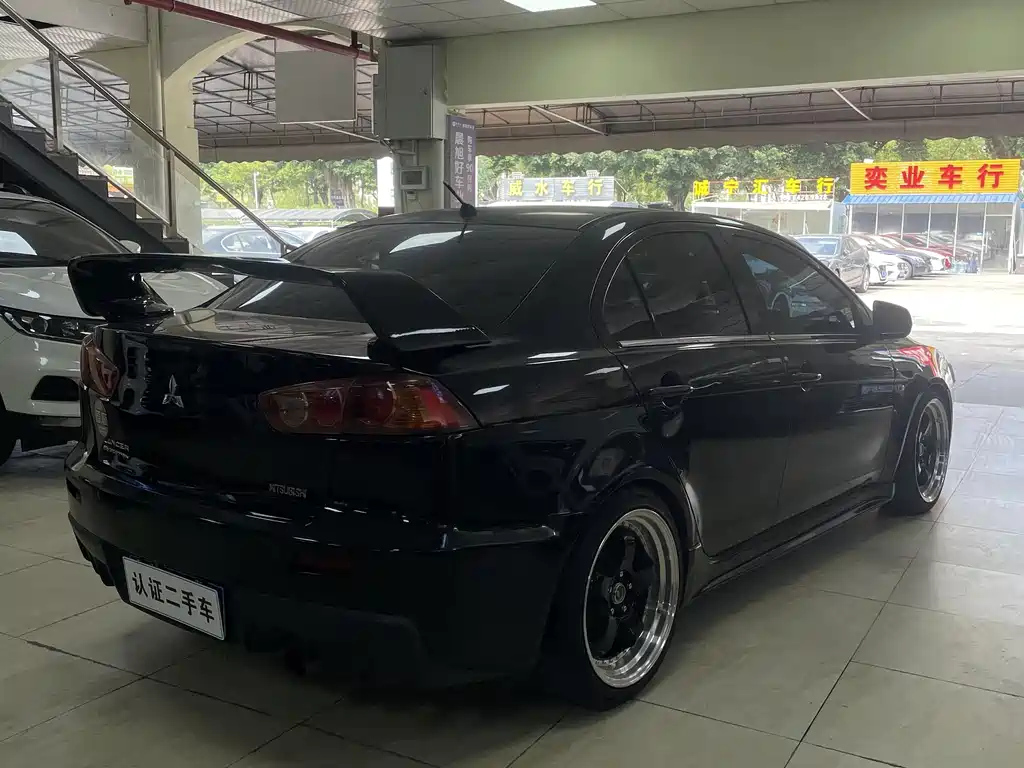 MITSUBISHI LANCER EX 2010