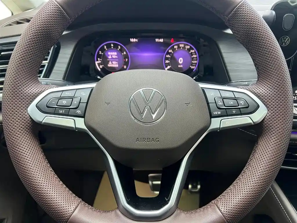 VOLKSWAGEN VILORAN 2024