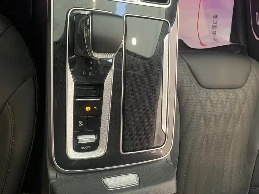 HONGQI HS5 2023