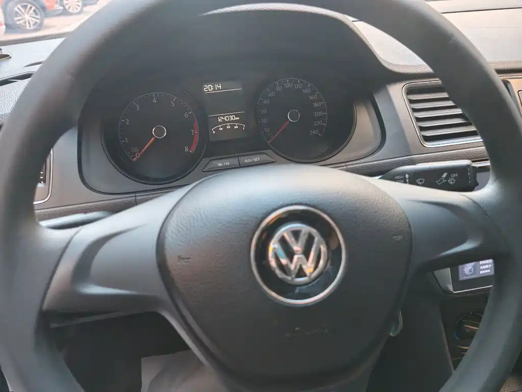 VOLKSWAGEN LAVIDA 2018