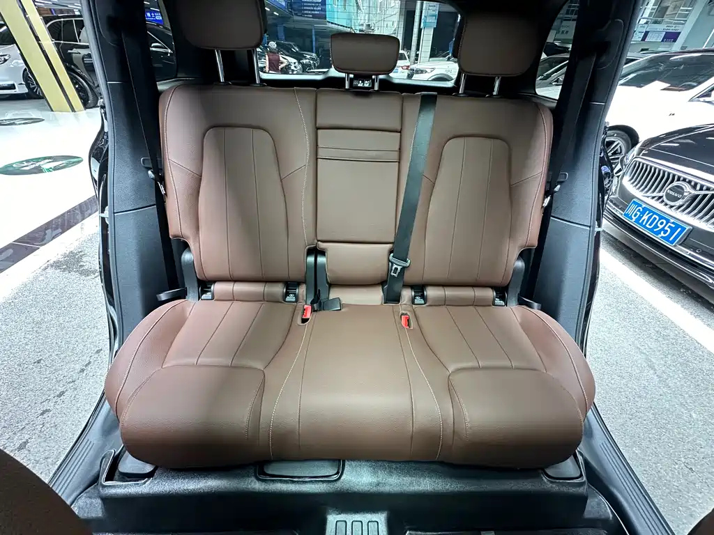 MERCEDES BENZ GLB 2025