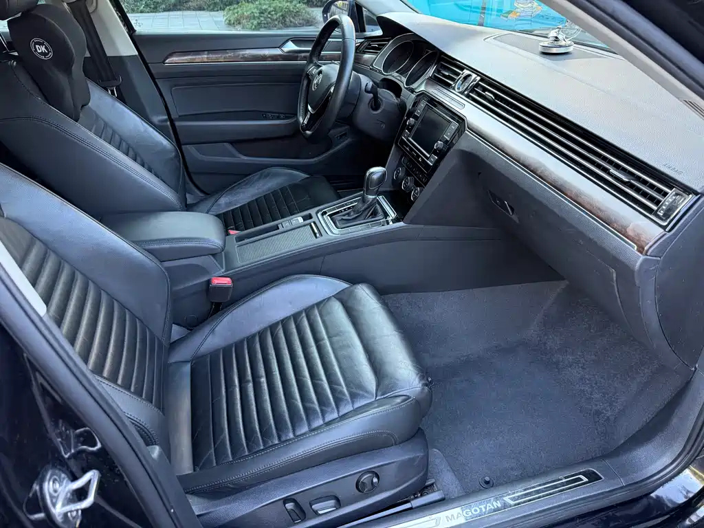 VOLKSWAGEN MAGOTAN 2018