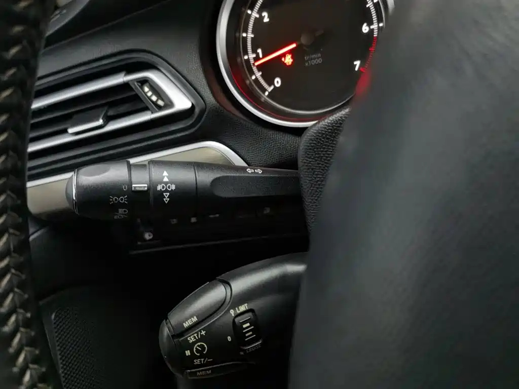 PEUGEOT 408 2016