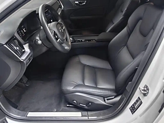 VOLVO V60  2021 YEAR B4  DELUXE EDITION 2021