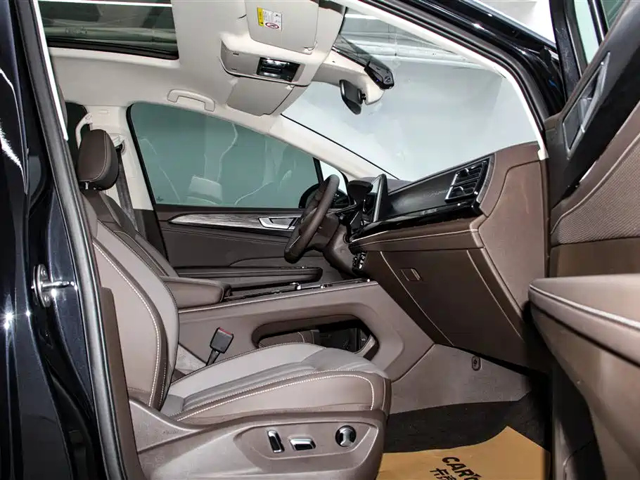 VOLKSWAGEN VILORAN 2025
