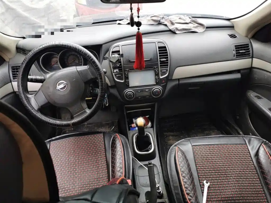 NISSAN SYLPHY 2012