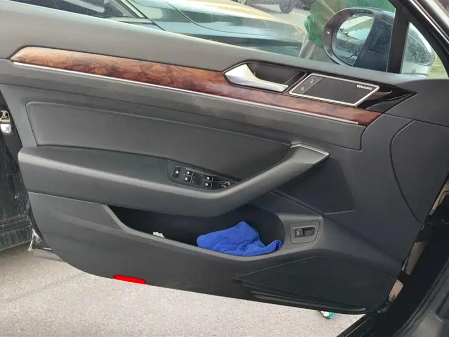 VOLKSWAGEN MAGOTAN 2018
