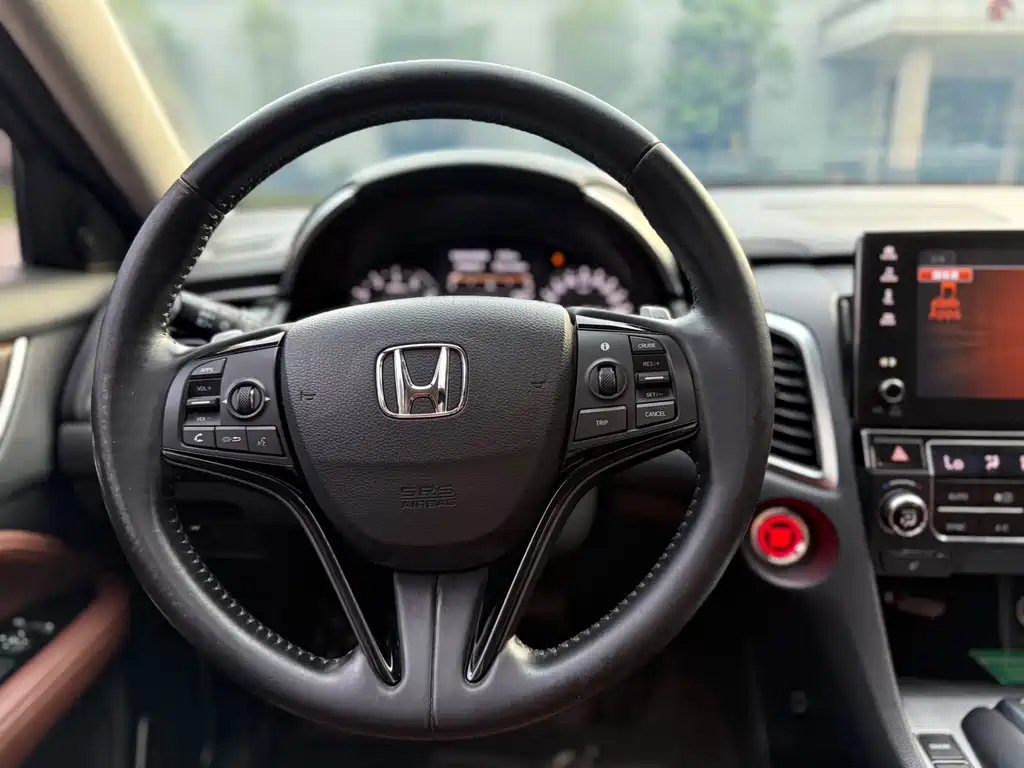 HONDA AVANCIER 2017