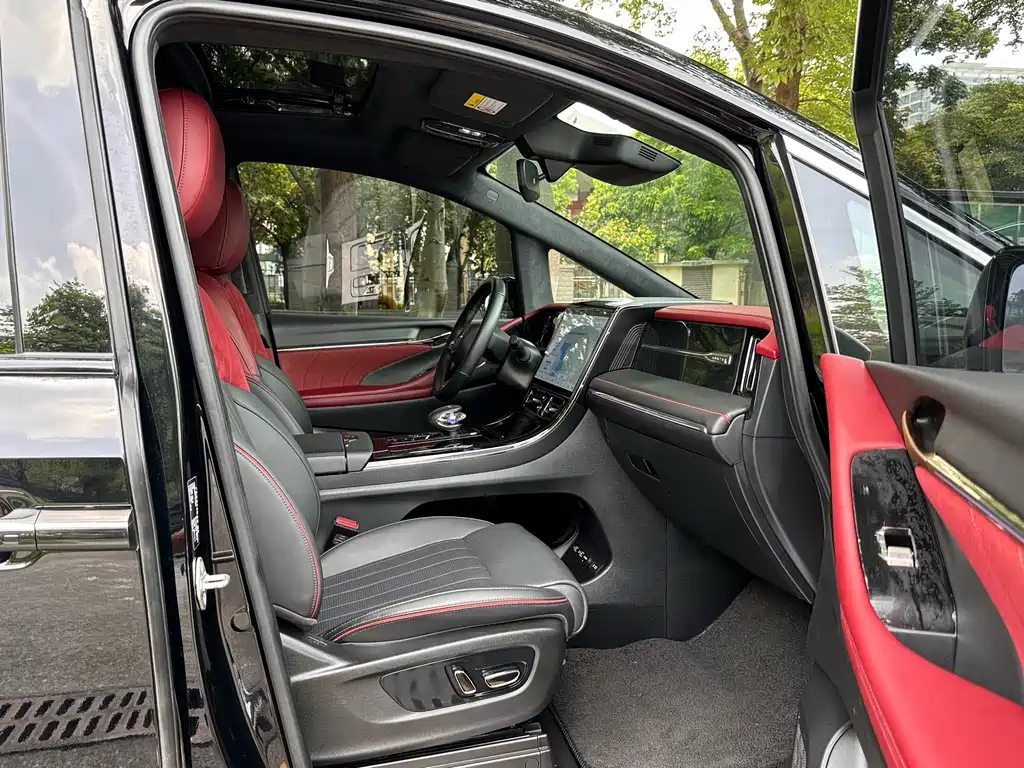TRUMPCHI M8 2023