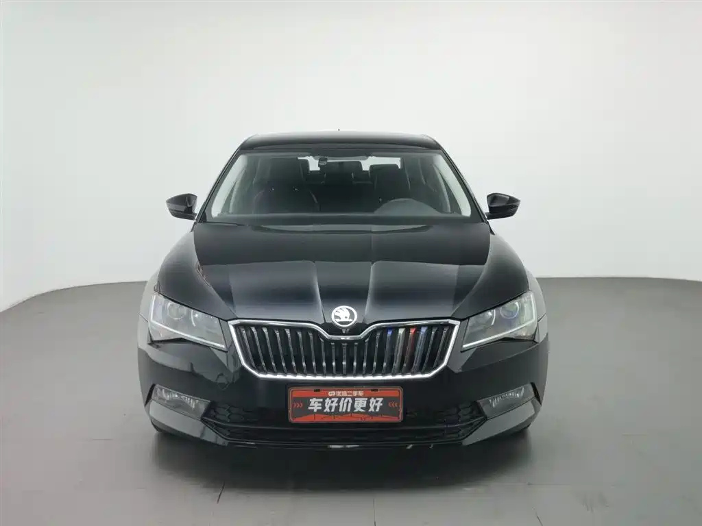 SKODA SUPERB 2018
