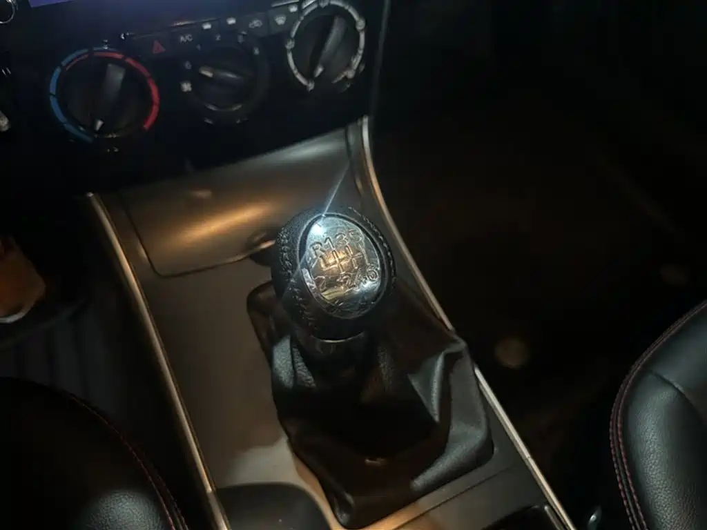 MAZDA 6 2015