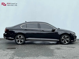 VOLKSWAGEN MAGOTAN 2023
