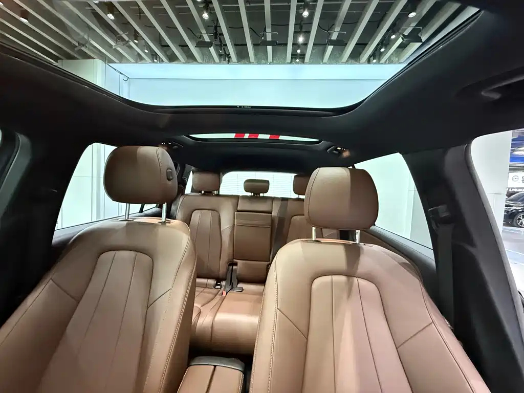 MERCEDES BENZ GLB 2021