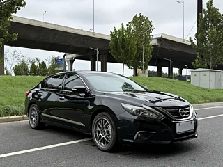 NISSAN TEANA 2017