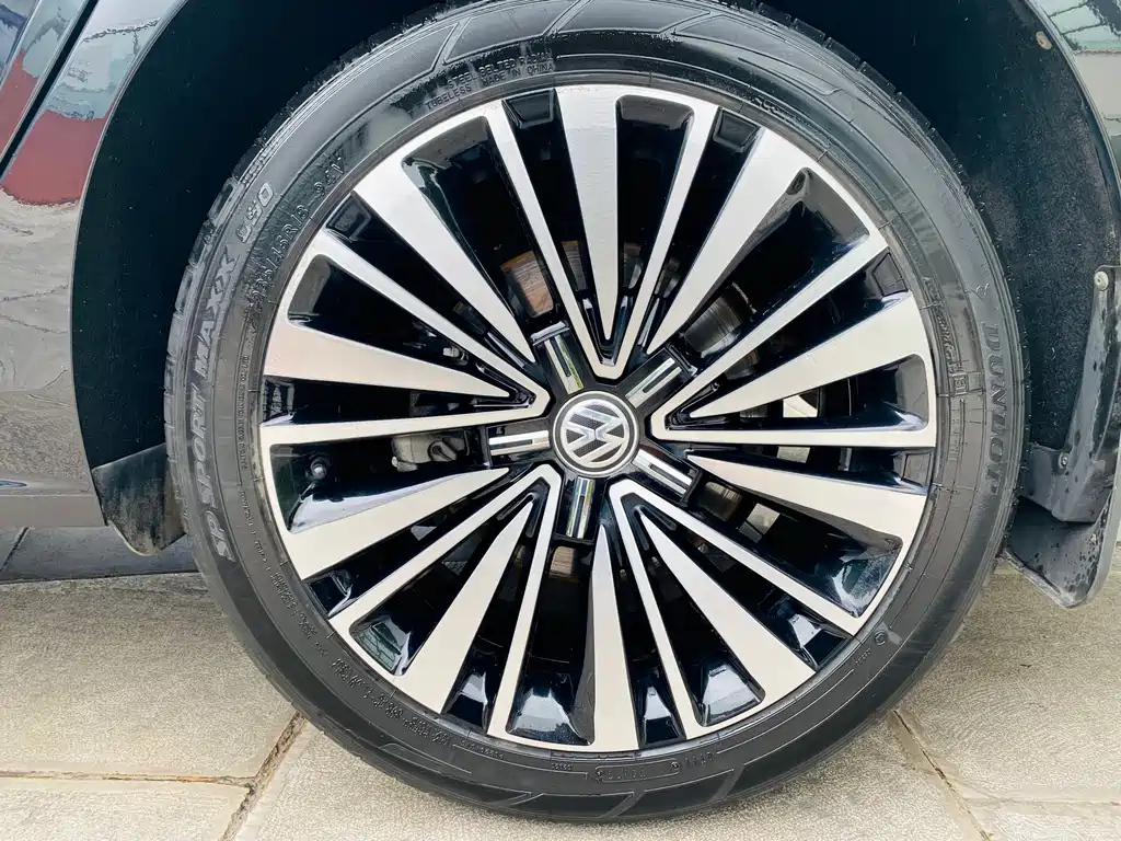 VOLKSWAGEN PASSAT 2020