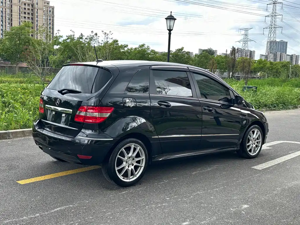 MERCEDES BENZ B-CLASS 2009