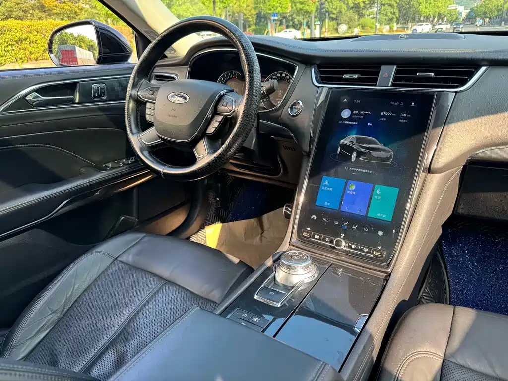 FORD TAURUS 2019