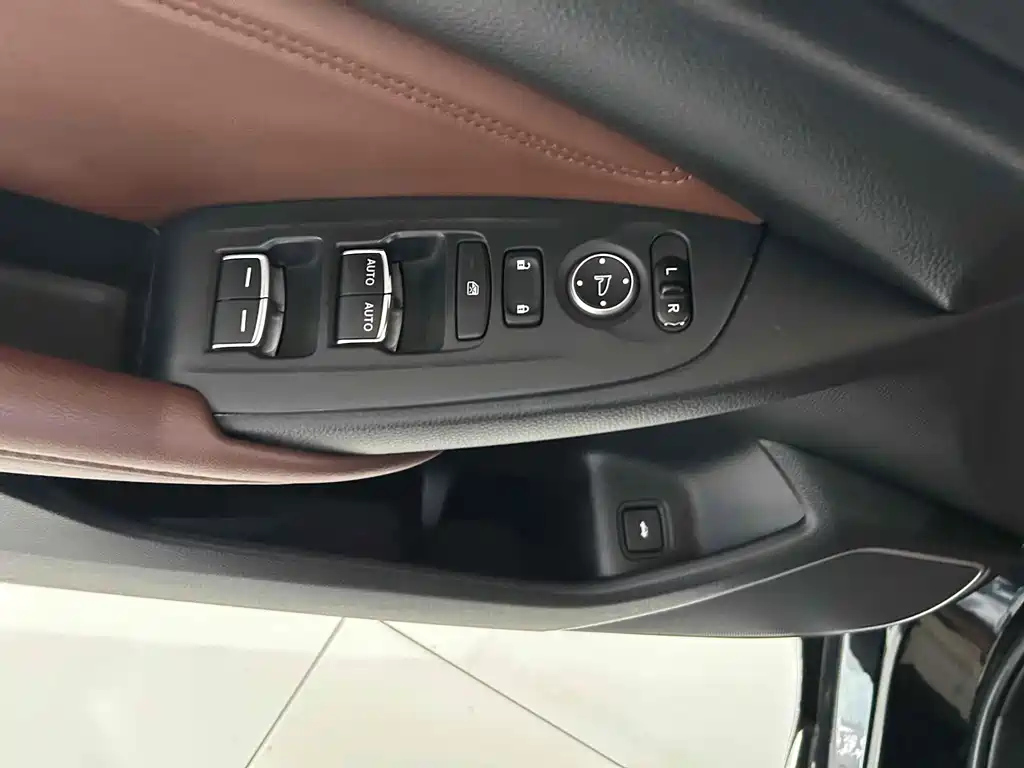 HONDA INSPIRE 2019