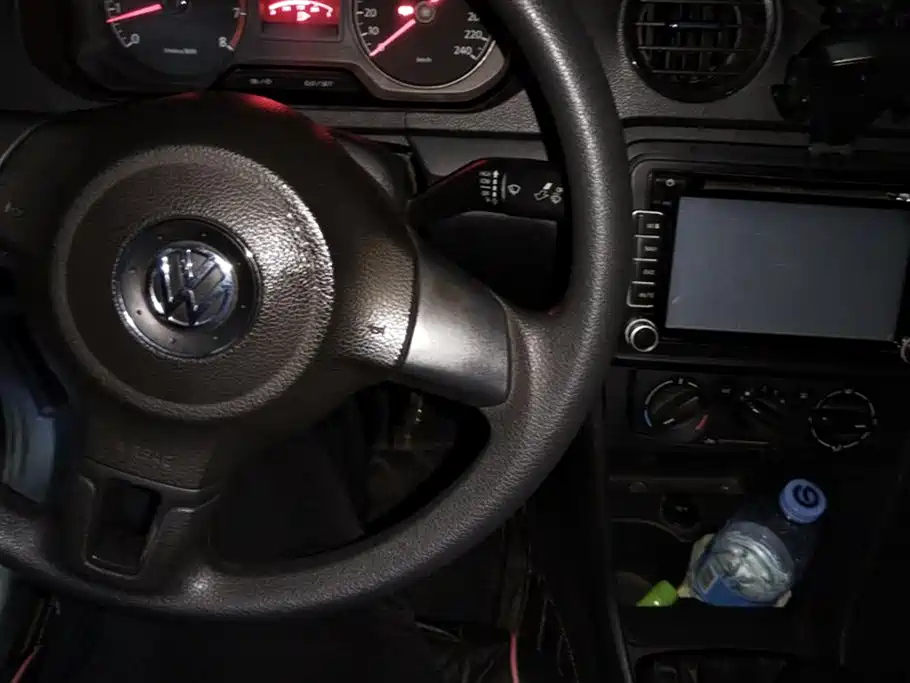 VOLKSWAGEN JETTA 2013