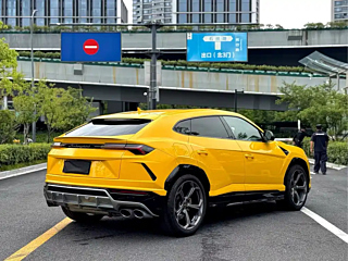 LAMBORGHINI URUS  2018 YEAR 4.0T V8 2018
