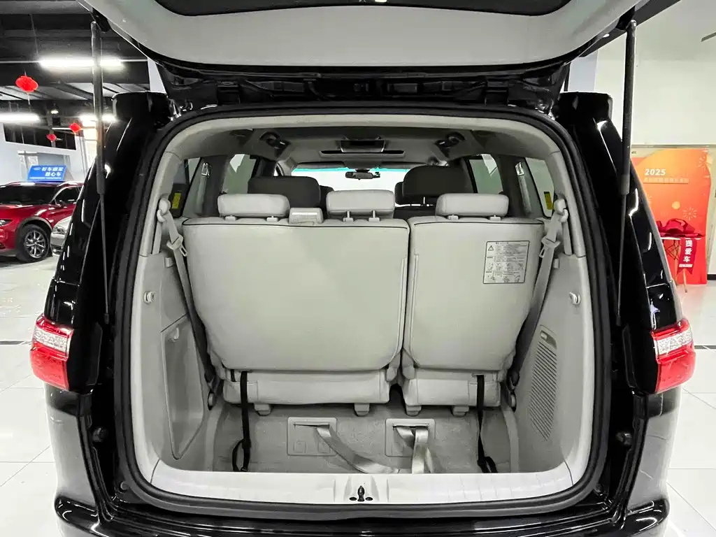 LUXGEN BIG 7 MPV 2016