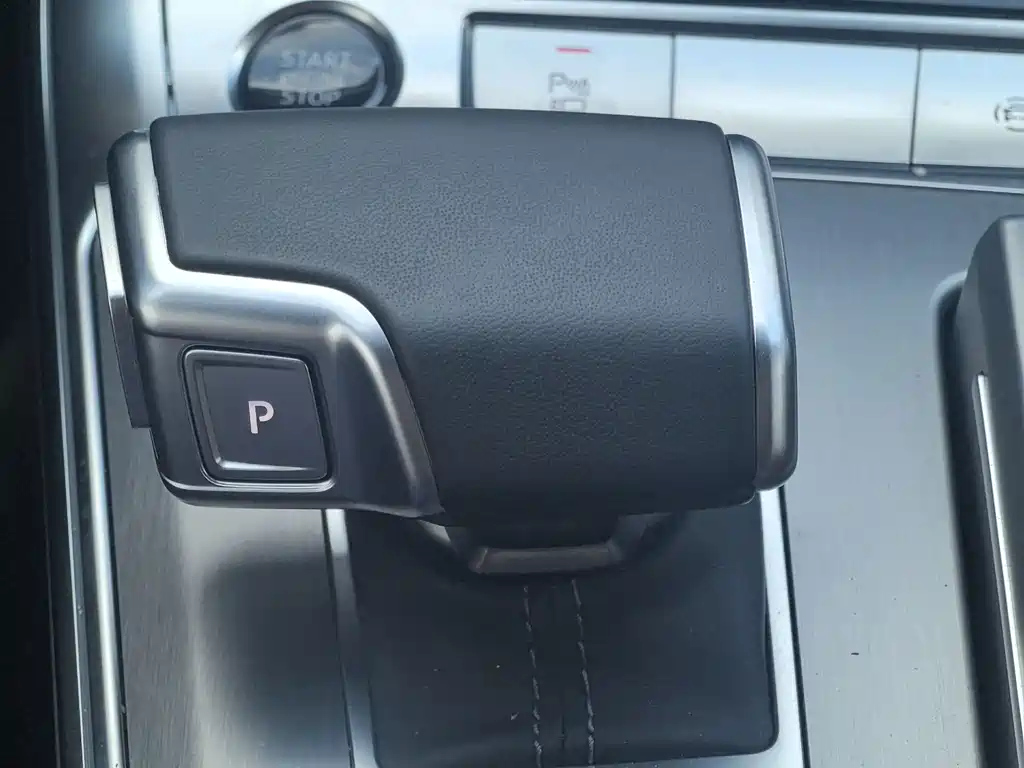 AUDI A7L 2024