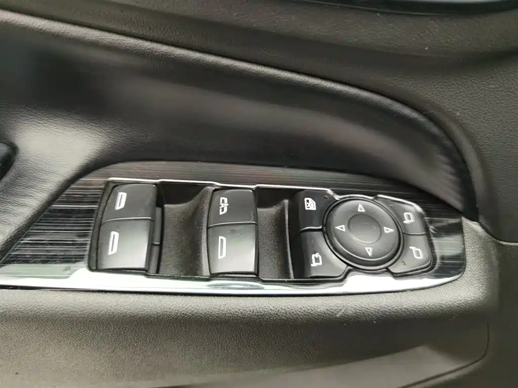 CHEVROLET EXPLORER 2018