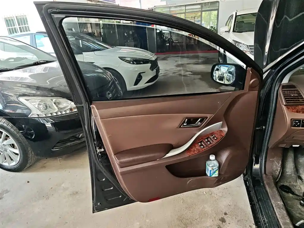 ZOTYE Z300 2016