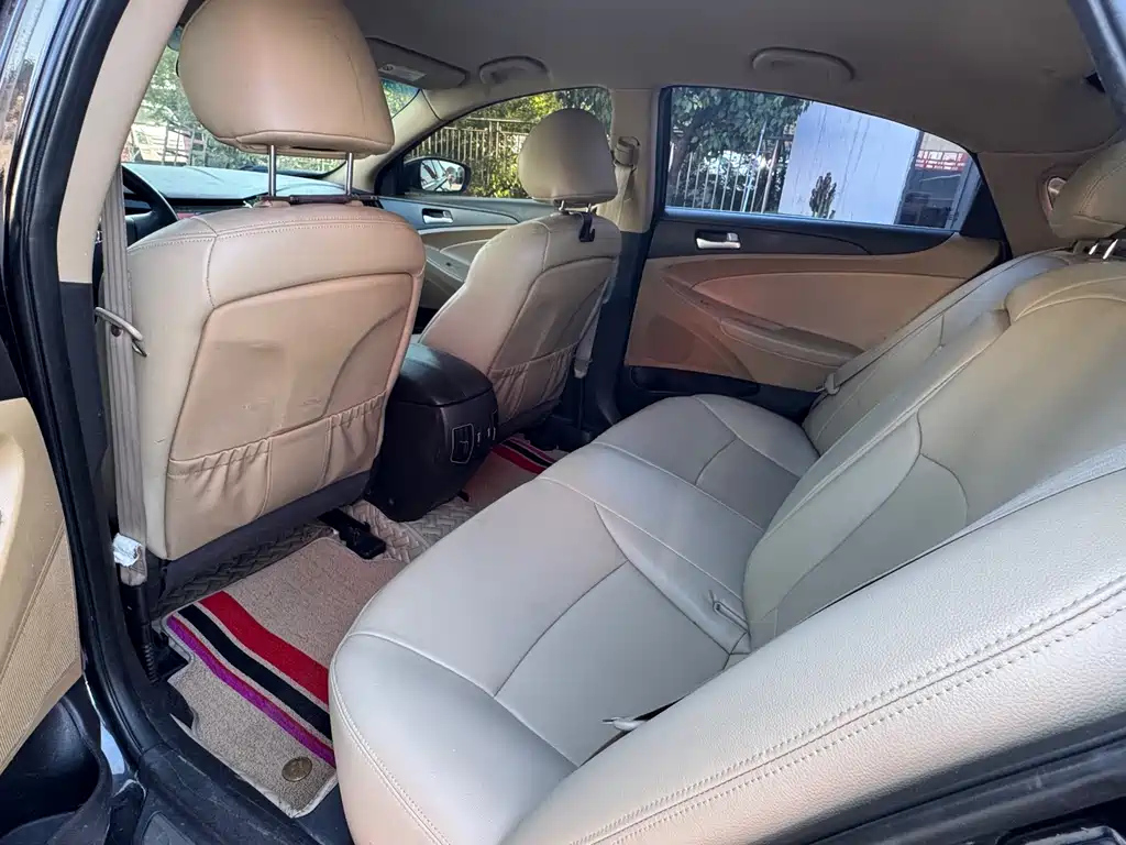 HYUNDAI SONATA 2013