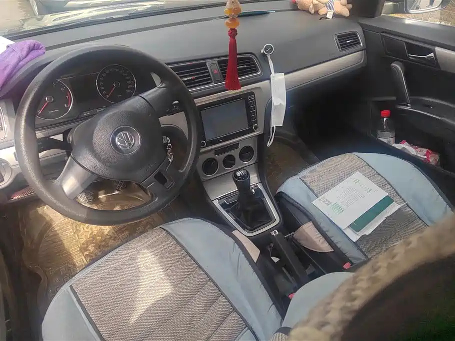VOLKSWAGEN LAVIDA 2013