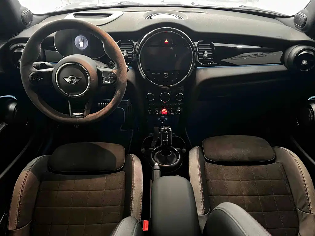 MINI JCW 2023