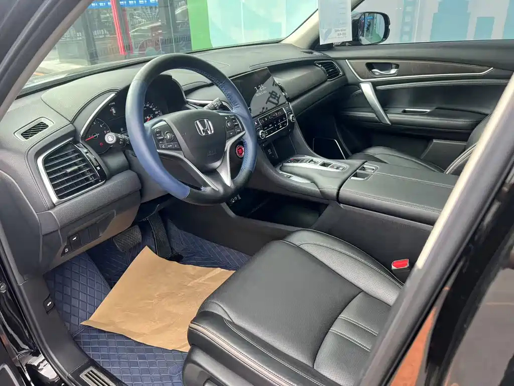 HONDA AVANCIER 2023