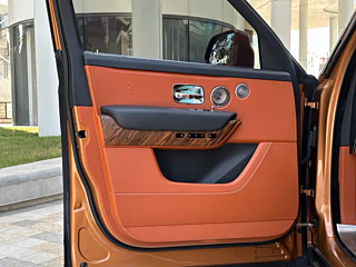 ROLLS ROYCE CULLINAN  2018 YEAR  SEATS EDITION 2018