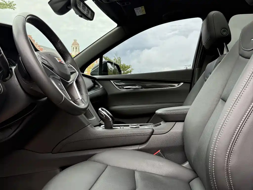 CADILLAC XT5 2020